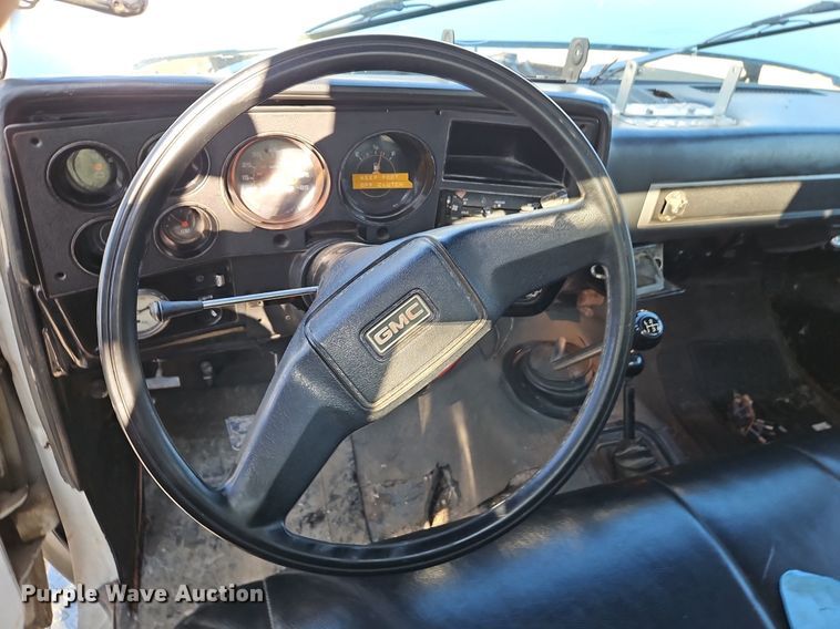 image for item EI3699 1982 GMC High Sierra 3500 pumper fire truck