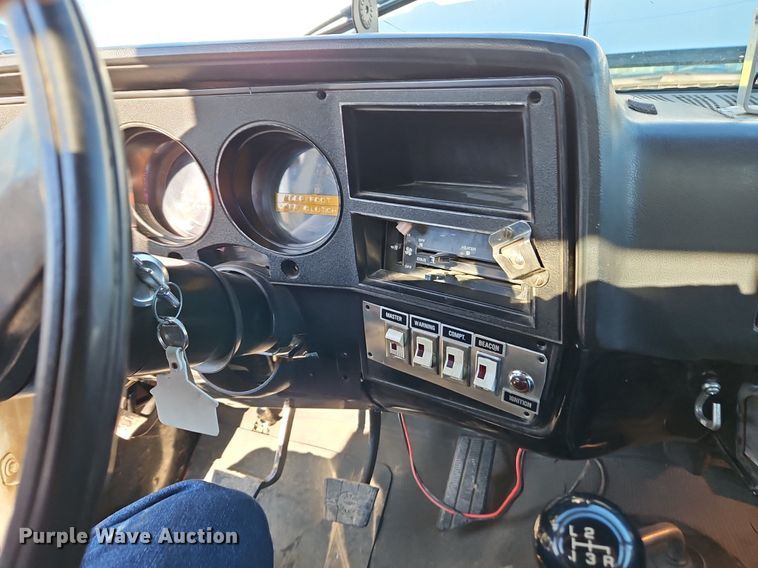 image for item EI3699 1982 GMC High Sierra 3500 pumper fire truck