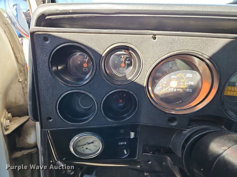 image for item EI3699 1982 GMC High Sierra 3500 pumper fire truck