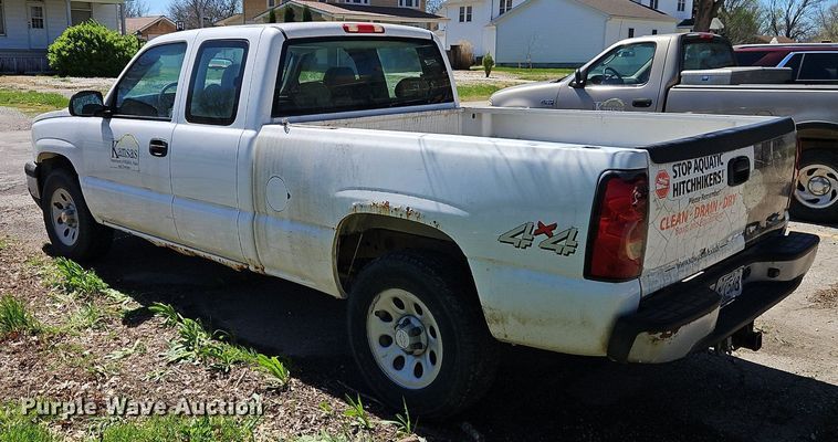 image for item EI3702 2006 Chevrolet  Silverado 1500 Ext. Cab pickup truck