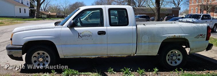 image for item EI3702 2006 Chevrolet  Silverado 1500 Ext. Cab pickup truck