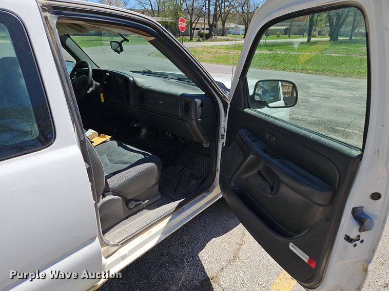 image for item EI3702 2006 Chevrolet  Silverado 1500 Ext. Cab pickup truck