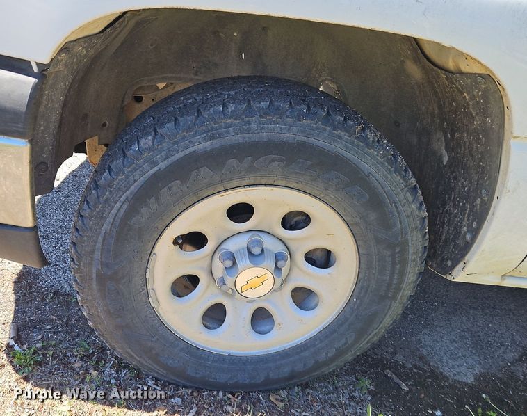 image for item EI3702 2006 Chevrolet  Silverado 1500 Ext. Cab pickup truck