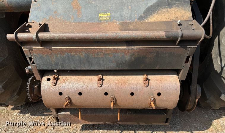 image for item EJ0323 Gleaner  F2 combine