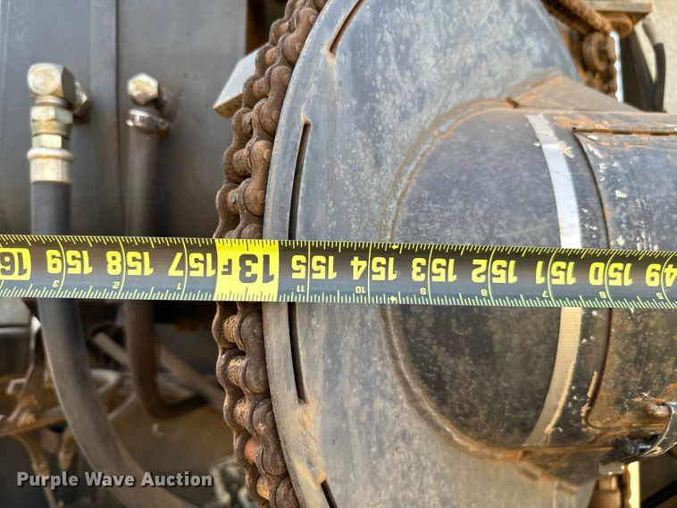 image for item EJ0323 Gleaner  F2 combine