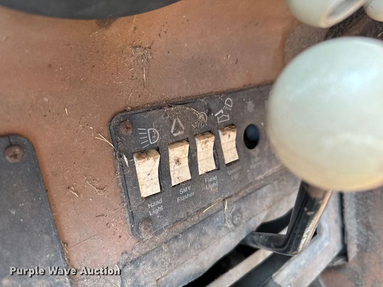 image for item EJ0323 Gleaner  F2 combine