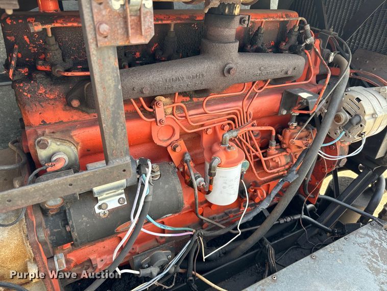 image for item EJ0323 Gleaner  F2 combine