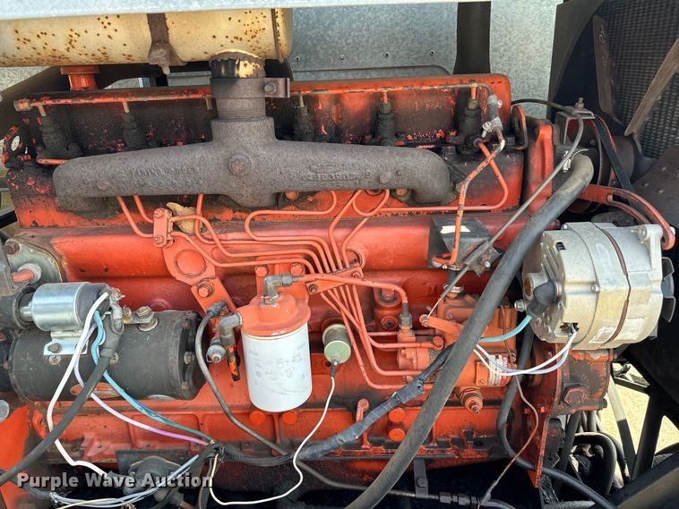 image for item EJ0323 Gleaner  F2 combine