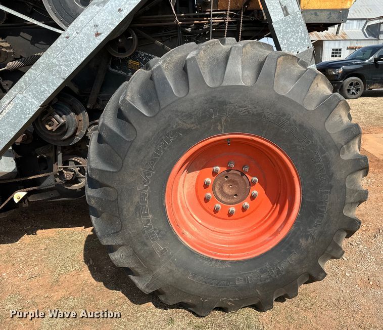 image for item EJ0323 Gleaner  F2 combine