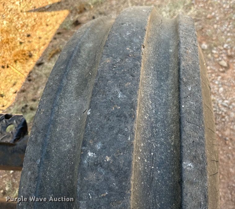 image for item EJ0323 Gleaner  F2 combine