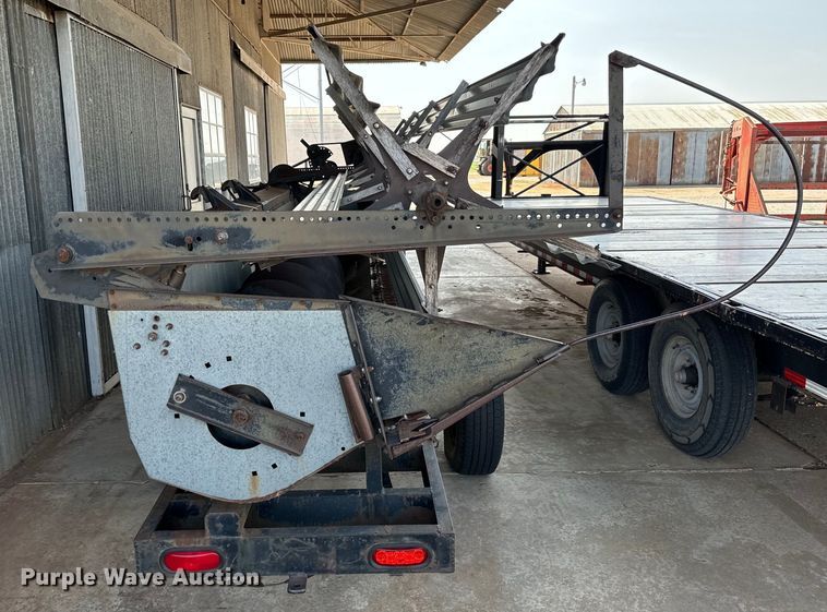 image for item EJ0323 Gleaner  F2 combine