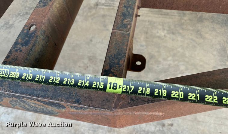 image for item EJ0323 Gleaner  F2 combine