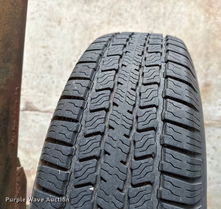 image for item EJ0323 Gleaner  F2 combine