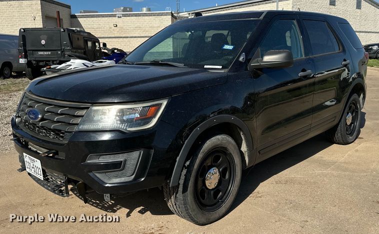 image for item EJ0372 2017 Ford Explorer Police interceptor SUV