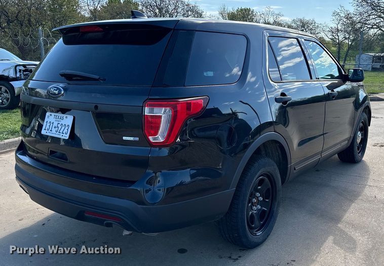 image for item EJ0372 2017 Ford Explorer Police interceptor SUV