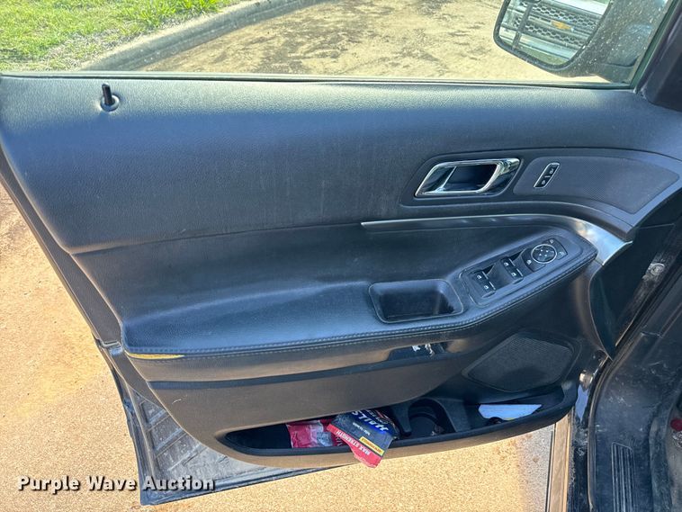 image for item EJ0372 2017 Ford Explorer Police interceptor SUV