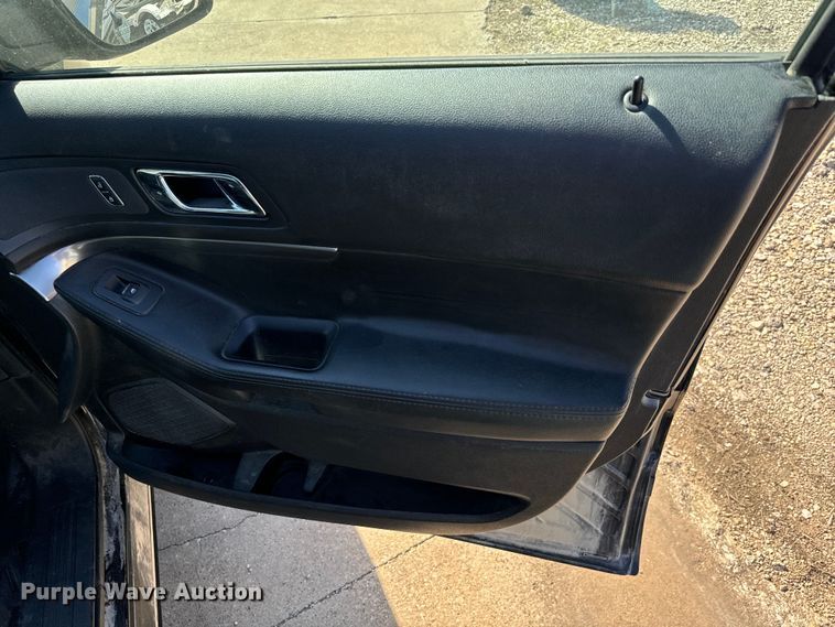 image for item EJ0372 2017 Ford Explorer Police interceptor SUV