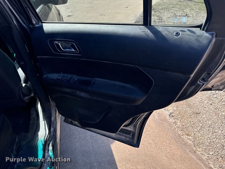 image for item EJ0372 2017 Ford Explorer Police interceptor SUV