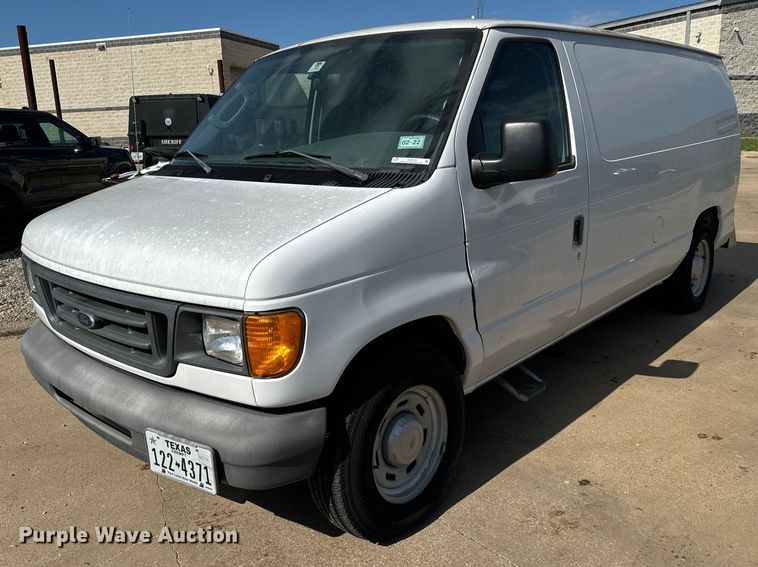 image for item EJ0374 2004 Ford E150 prisoner transport van