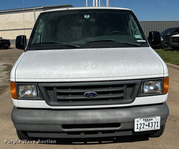 image for item EJ0374 2004 Ford E150 prisoner transport van