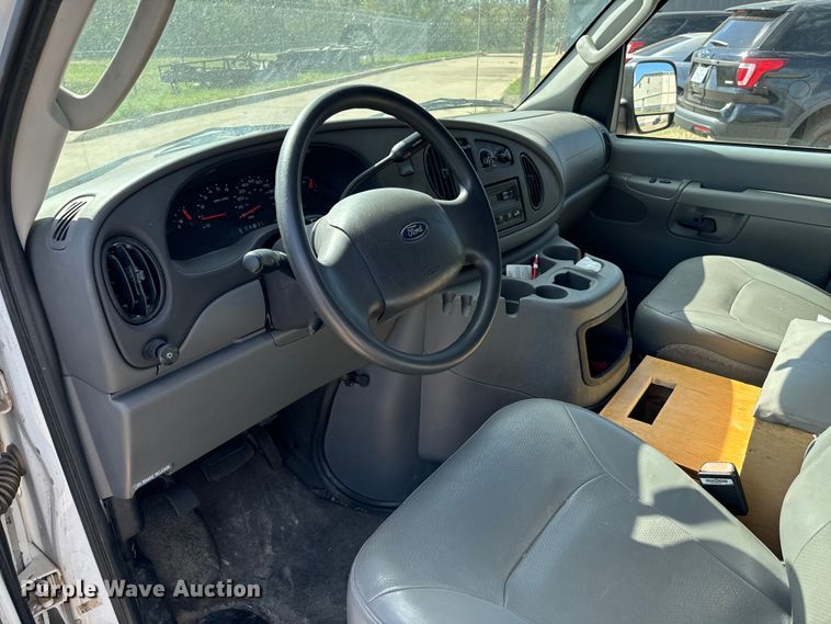 image for item EJ0374 2004 Ford E150 prisoner transport van