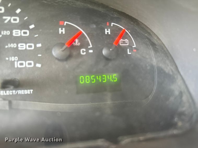 image for item EJ0374 2004 Ford E150 prisoner transport van