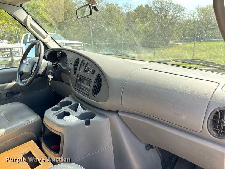 image for item EJ0374 2004 Ford E150 prisoner transport van