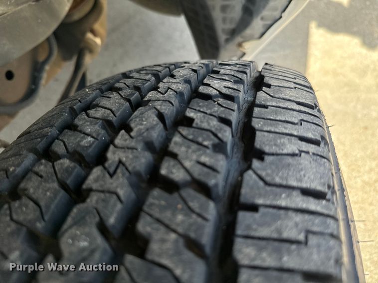 image for item EJ0374 2004 Ford E150 prisoner transport van