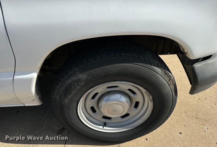 image for item EJ0374 2004 Ford E150 prisoner transport van