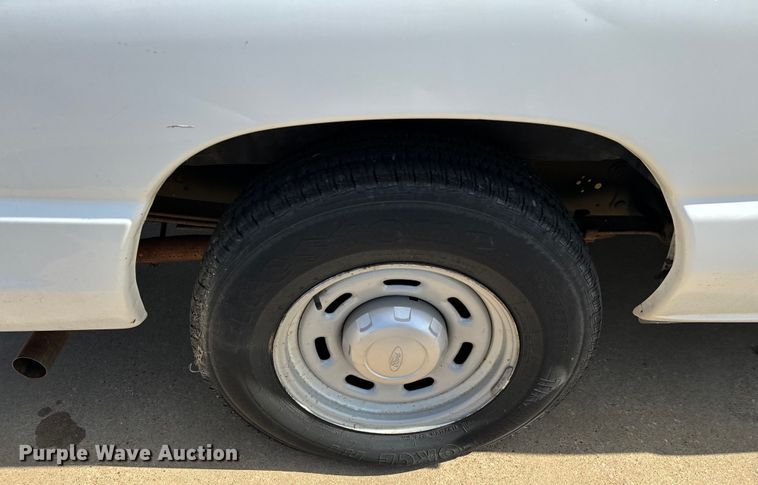 image for item EJ0374 2004 Ford E150 prisoner transport van