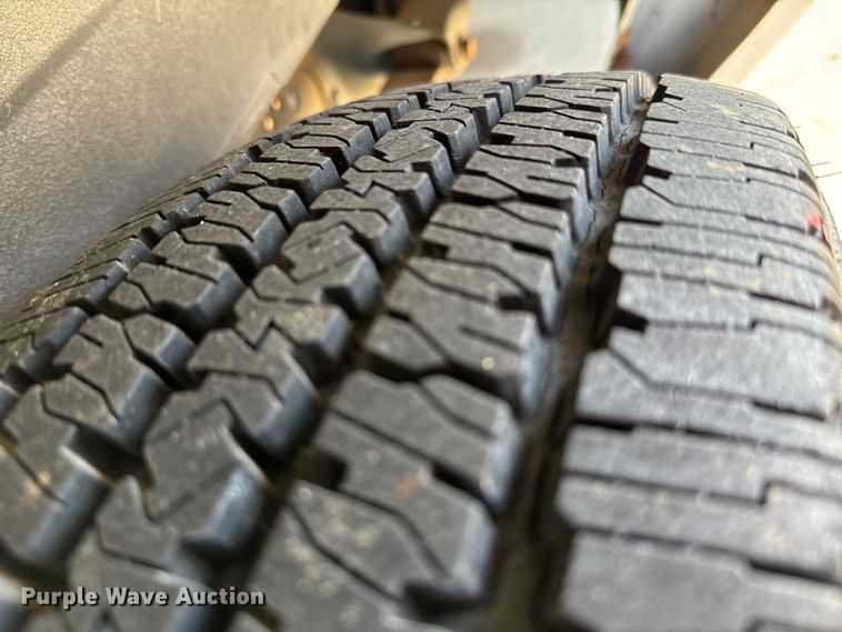 image for item EJ0374 2004 Ford E150 prisoner transport van