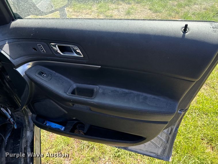 image for item EJ0375 2017 Ford Explorer Police Interceptor SUV