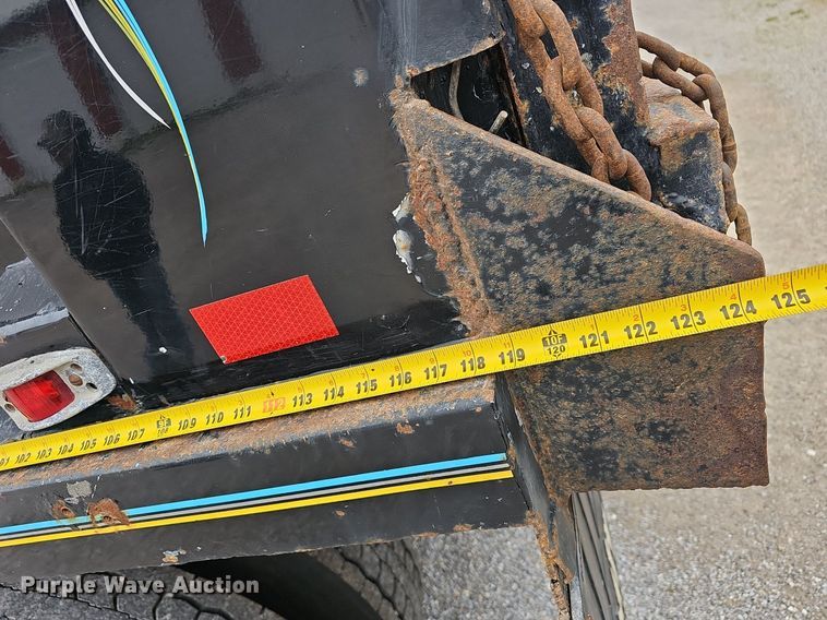 image for item EJ6198 1991 International 4900 dump truck