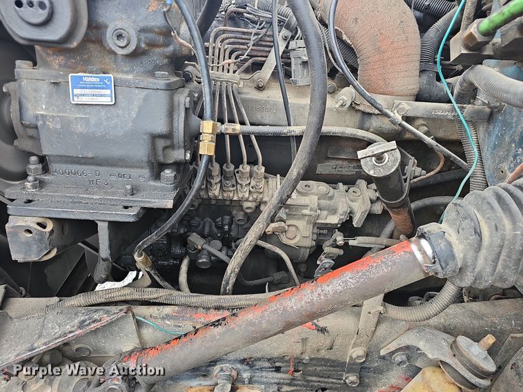 image for item EJ6198 1991 International 4900 dump truck