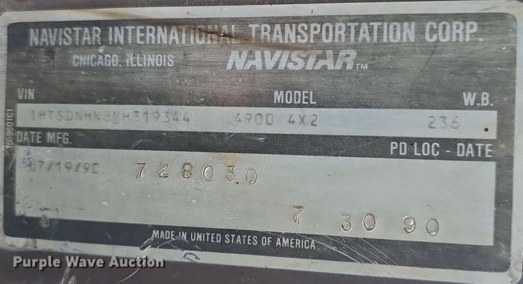 image for item EJ6198 1991 International 4900 dump truck