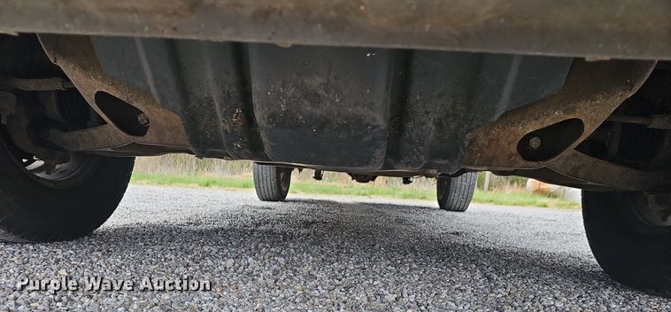 image for item EJ6199 2004 Chevrolet Silverado 1500 pickup truck