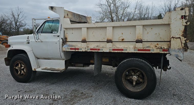image for item EJ6200 1984 Chevrolet C70 dump truck