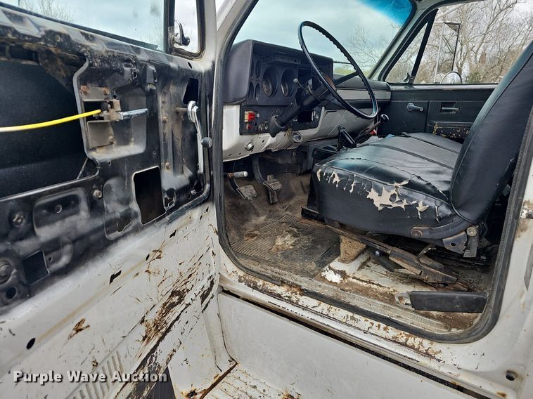 image for item EJ6200 1984 Chevrolet C70 dump truck