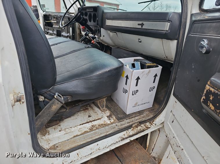 image for item EJ6200 1984 Chevrolet C70 dump truck