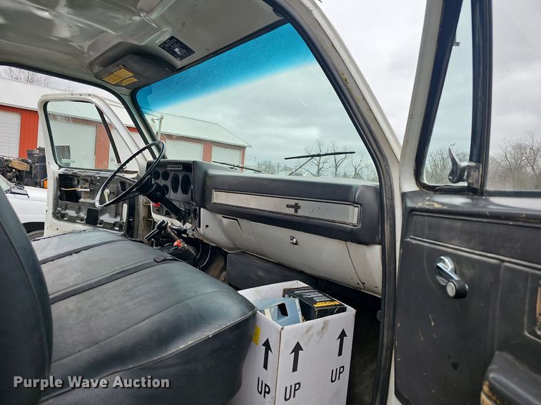 image for item EJ6200 1984 Chevrolet C70 dump truck