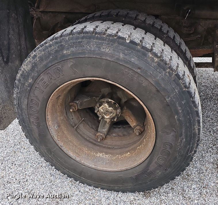 image for item EJ6200 1984 Chevrolet C70 dump truck