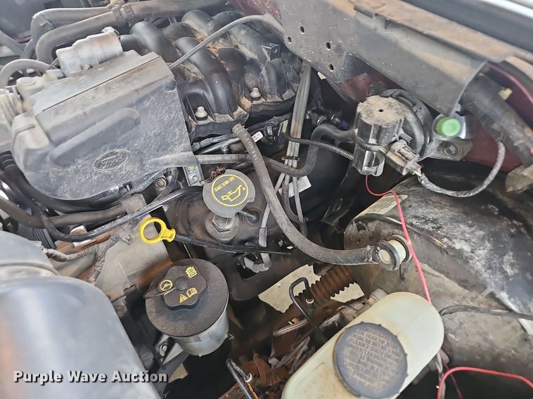 image for item EJ6235 2003 Ford F150 XL pickup truck