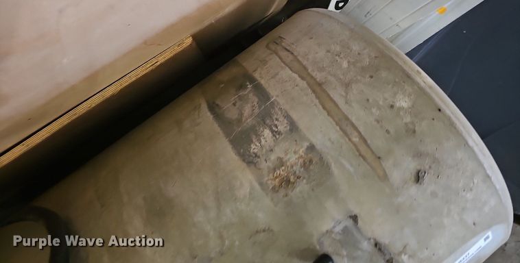 image for item EJ6237 Frieghtliner  fuel tank 