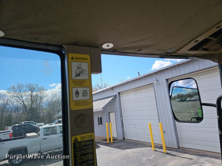 image for item EJ6241 2000 John Deere 6410 MFWD tractor