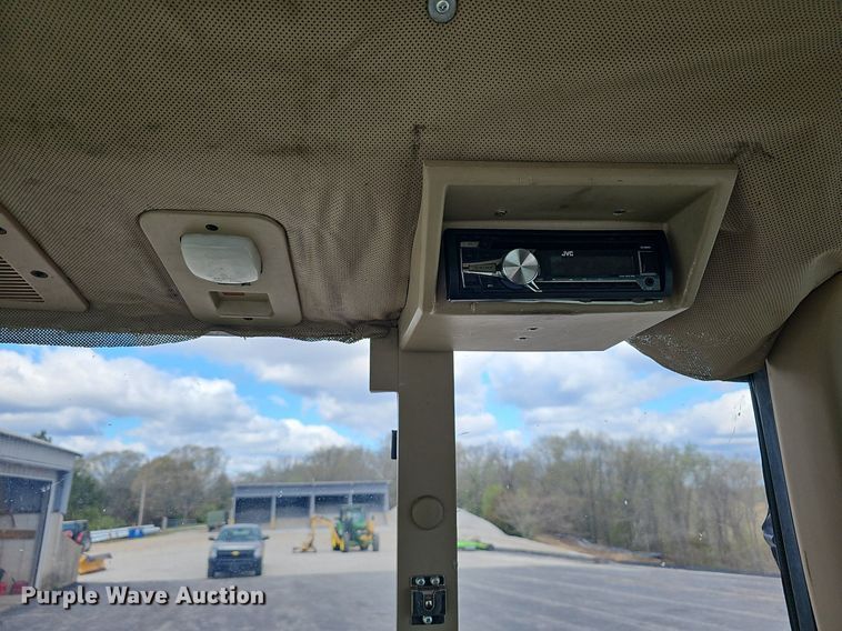 image for item EJ6241 2000 John Deere 6410 MFWD tractor