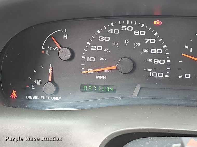 image for item EJ6242 2004 Ford  F550 Super Duty XL dump truck