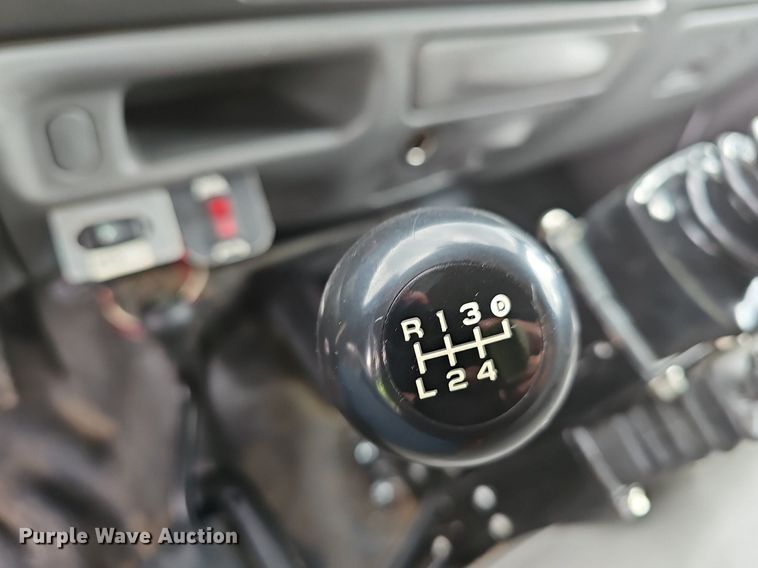 image for item EJ6242 2004 Ford  F550 Super Duty XL dump truck