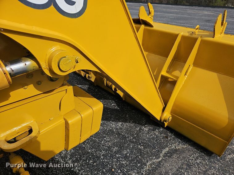 image for item EJ6243 2004 John Deere 310SG backhoe