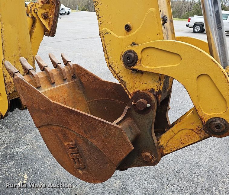image for item EJ6243 2004 John Deere 310SG backhoe