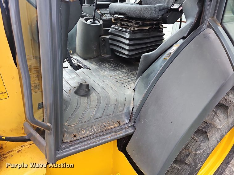 image for item EJ6243 2004 John Deere 310SG backhoe